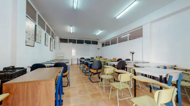 Gran local comercial de 1295m2 en Benalmadena — 15