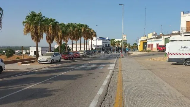 SE VENDE piso OKUPA en C Carretera Lora 65 de Cantillana - foto 2