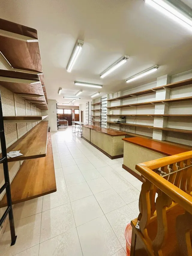 Local Comercial en el Centro de Ponferrada - Oportunidad Úni - foto 2