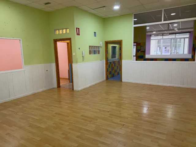 Local comercial en venta de 200 m2 – antigua guardería con múltiples posibilidades — 20