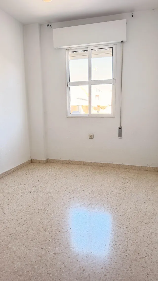 Piso de 3 dormitorios con trastero en zona Los Ratones | Los Palacios — 19