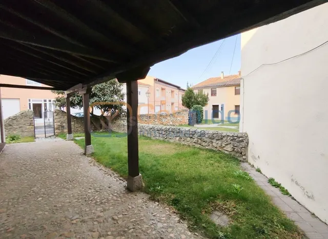 CHALET con ENCANTO a REFORMAR PARCIALMENTE en TORRECABALLERO - foto 4