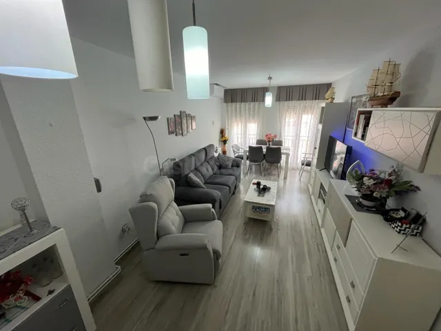 PISO BARRIO SAN ROQUE . IDEAL PARA FAMILIAS. PARA ENTRAR A V - foto 3