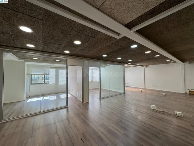 OFICINA EN C/ PARÍS JUNTO AV. DIAGONAL — 2