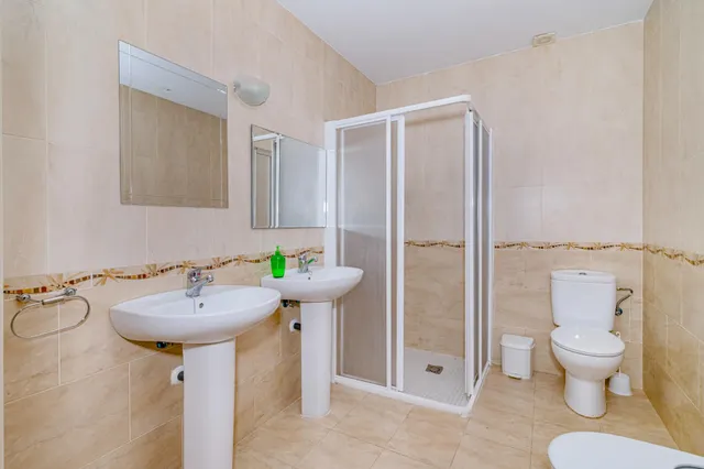 Chalet en venta en la mejor zona de ATARFE — 18