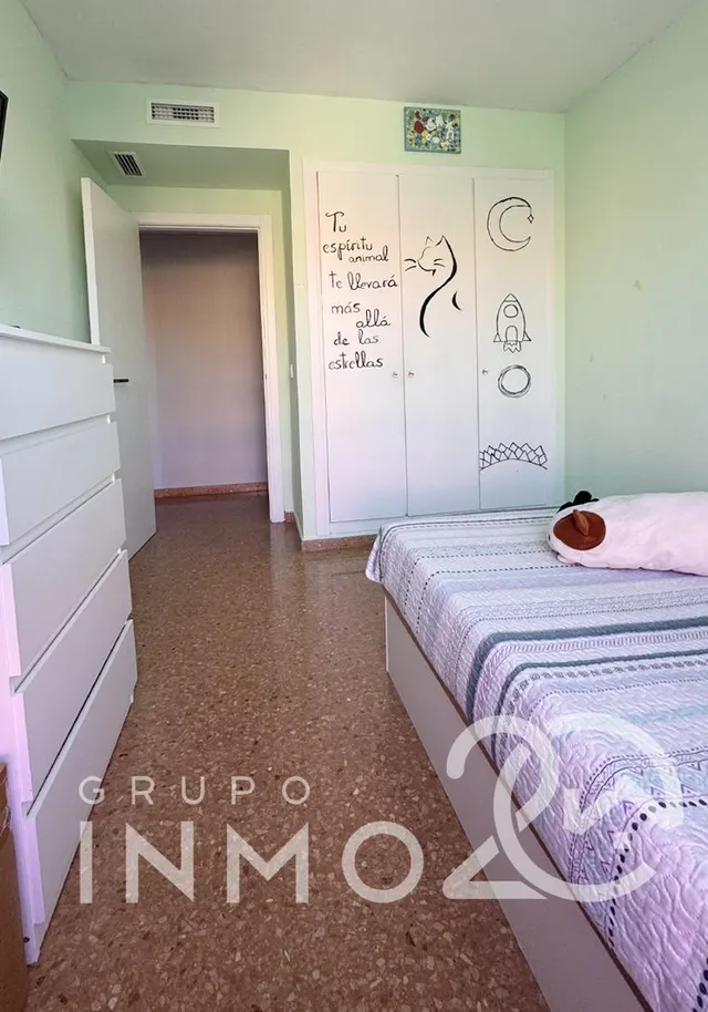 Se vende fantástico piso en de 113m2 utiles con garaje y trastero en Paiporta — 12