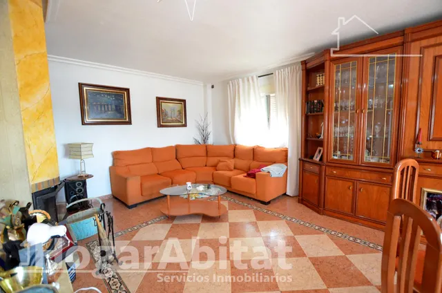 Gran chalet urbano con barbacoa, piscina y garaje — 7