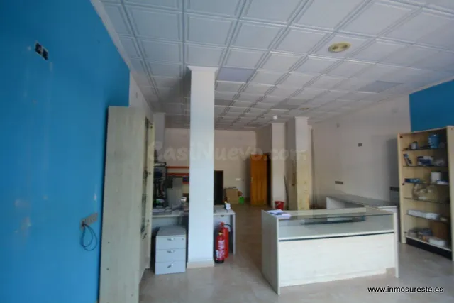 Local comercial a la venta en Orihuela, frente a la Plaza de - foto 5