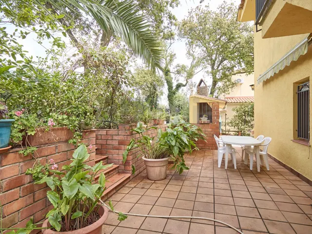 El encanto de Serra Brava: casa con jardín, terrazas y acceso independiente a la planta superior — 27