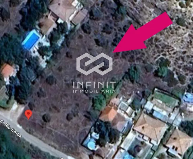 💡 “Imagina, Diseña y Construye – 🚆 “Terreno Urbano con Conex - foto 3