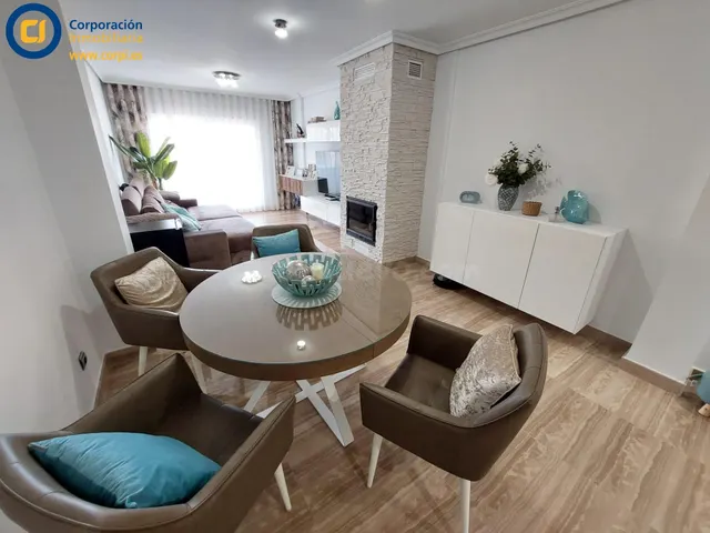 Vivienda con dos dormitorios, garaje, terraza y piscina comu - foto 2