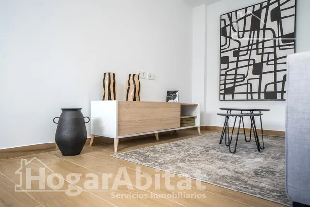 PRECIOSO ADOSADO A ESTRENAR CON PISCINA PRIVADA Y TERRAZA — 44