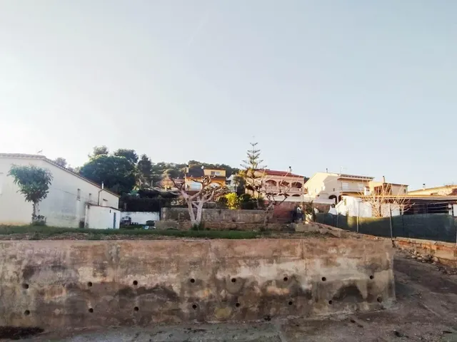 PARCELA EDIFICABLE PLANA A LA VENTA EN CUNIT URBANIZACIÓN LOS ROSALES — 13