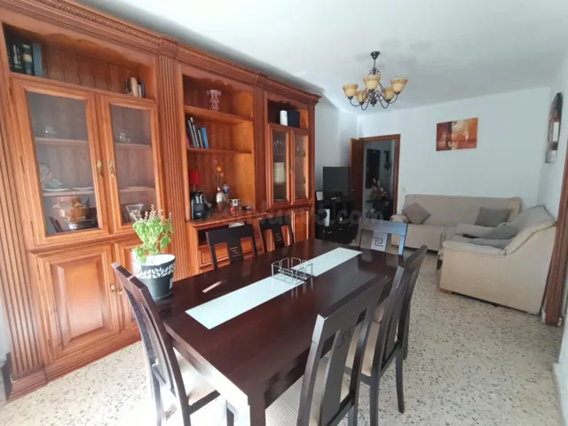 Amplio Piso en Caceres, Zona PERU - Ideal para Familias - foto 2