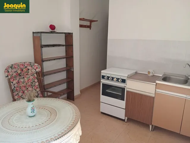 Espectacular chalet urbano con piscina y casa de invitados en Los Encinares de Alcolea. — 17