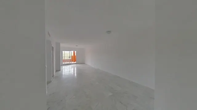 Venta de Vivienda en Marbella, Málaga. Activo Si Posesión / Alquilado / No se Puede Financiar. — 11