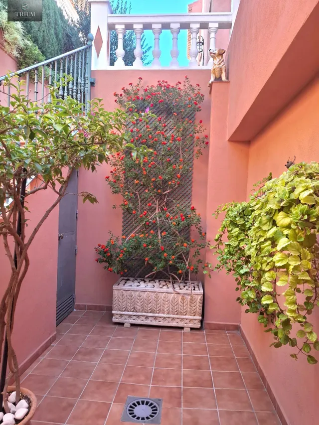 FANTÁSTICO CHALET EN VILLA ARGAZ, JUNTO AL CC SERRALLO PLAZA - foto 2