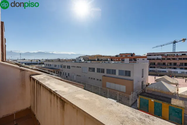 Casa Unifamiliar en Churriana de la Vega — 38