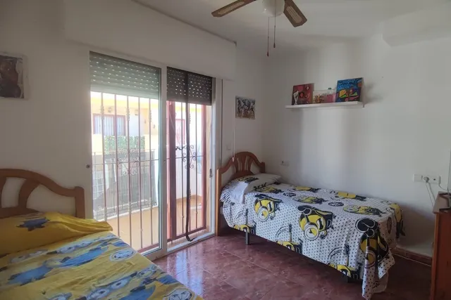 Magnífico tríplex de tres dormitorios con garaje privado en Playa Flamenca, Orihuela Costa — 12