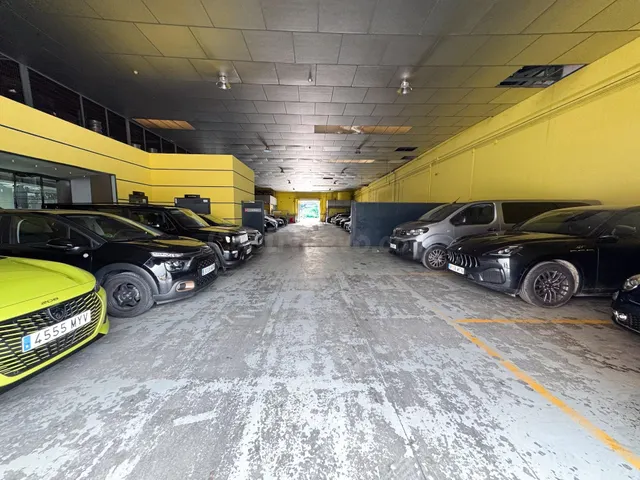 Se alquila en EXCLUSIVA nave rent a car en funcionamiento con taller, lavadero automático y plazas de garaje — Junto al Aeropuerto de Málaga — 2