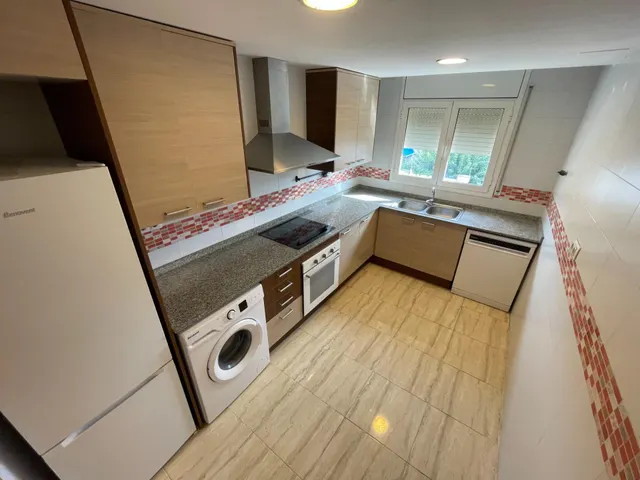 Dúplex céntrico en venta en Olesa de Montserrat, con terrazas y parking — 11