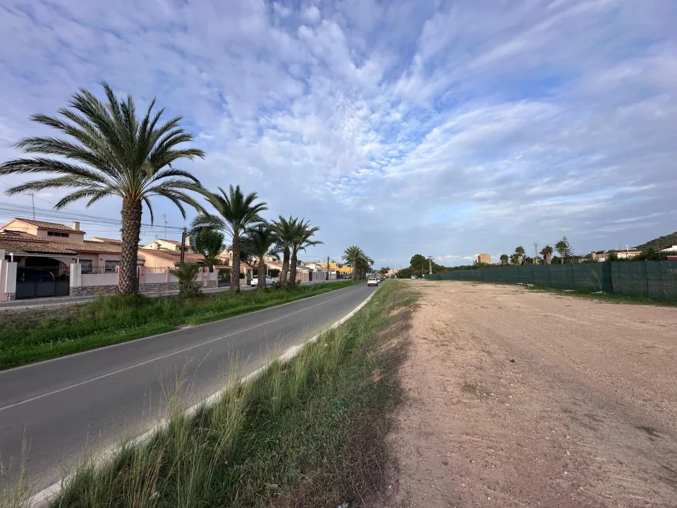 ¡gran oportunidad de inversión en Cartagena! solar de 4.171 m2 para equipamiento social y deportivo en canteras