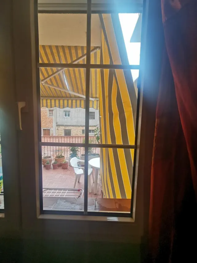 Piso de 3 habitaciones con ascensor en el centro de Cornellà — 21