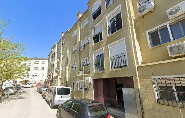 Se vende piso CESIÓN DE REMATE en C/ CAÑADA Roure en Giron - foto 3