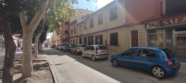 CASA COMPUESTA POR LOCAL Y VIVIENDA EN PRIMERA PLANTA — 8