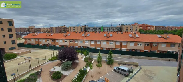 VIVIENDA DE TRES DORMITORIOS CON GARAJE Y TRASTERO — 2