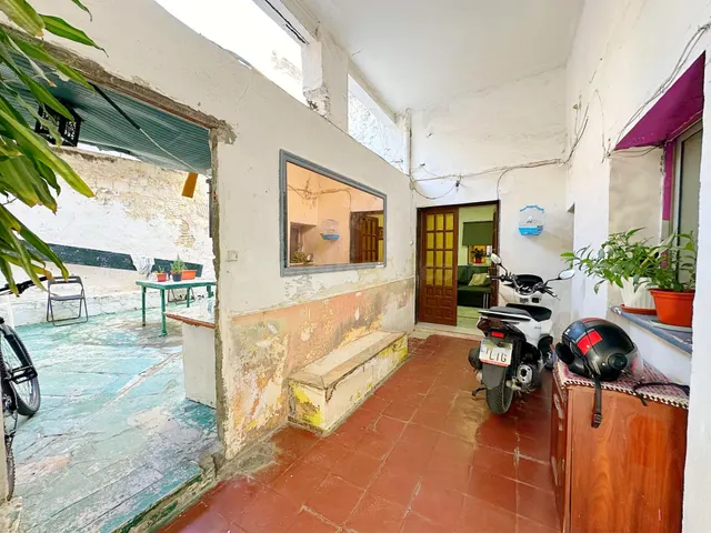 Se vende piso bajo para rehabilitar en el corazón del Puerto