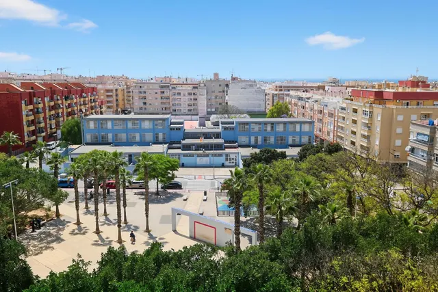 Apartamento reformado en Torrevieja — 24