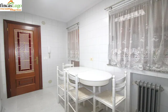 PISO DE 4 DORMITORIOS CERCA DEL CENTRO — 23