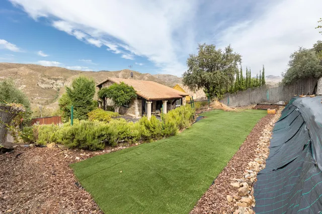 UNA CASA UNICA CON ENCANTO, ESPACIO Y VISTAS EN EL CORAZON D - foto 5