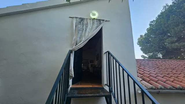 Chalet independiente en Siete Fincas: 3.000 m2 de parcela, piscina y muchísima privacidad — 28