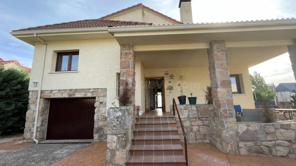 Cómodo chalet independiente en Becerril de la Sierra
