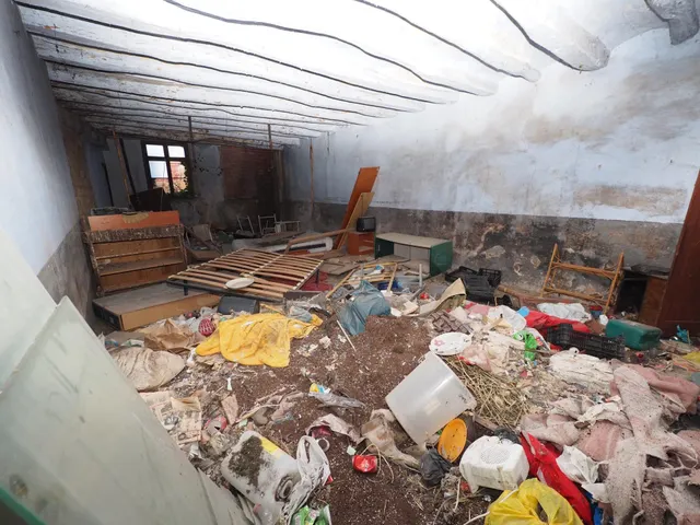 SE VENDE CASA INDEPENDIENTE EN SANT QUINTI DE MEDIONA — 15