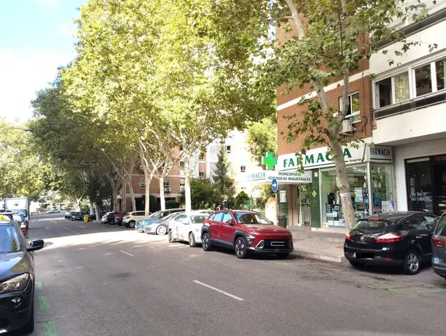 Local comercial 220m² en venta - Fuencarral - foto 2