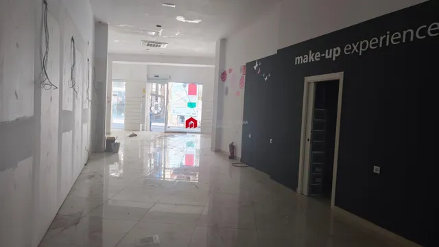 En venta local comercial en el centro de Tortosa. — 20