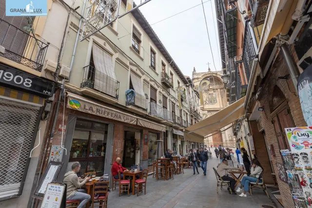 ¡Oportunidad única en el corazón de Granada! — 39
