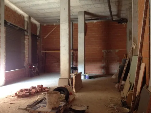 Local comercial 182m² en venta - Pueblo 8 — 6