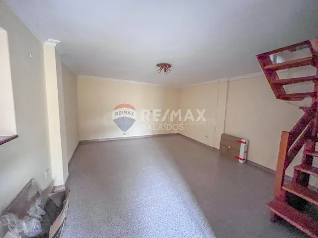 Chalet adosado en venta en calle Milladas - foto 2