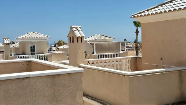 Casa o chalet independiente en venta en Calle Panticosa, 4 — 27