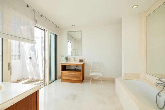 Chalet 4 habitaciones 615m² en venta - Costa Del Sol — 45