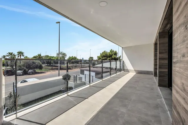 Apartamento de 2 dormitorios en Campoamor - foto 3