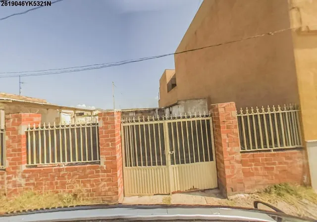 Se Trastero+Casa Adosada OKUPADA en Calle Tossal Gros 5 Cast