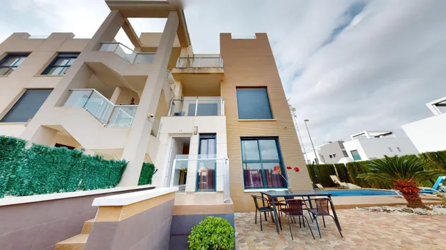 Precioso Bungalow a un paso de Zenia Boulevard — 45