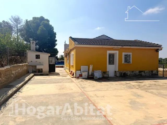 CHALET CON PISCINA, GARAJE Y TERRAZA — 20