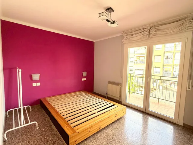 Fantàstic pis amb gran pati comunitari!!! — 18