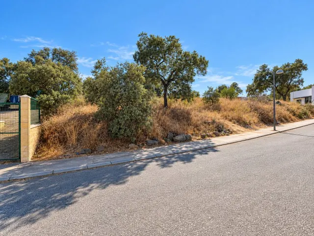 Solar urbano de 412 m2 con proyecto y estudio geotécnico en El Castillo de las Guardas – 64.900 € — 7